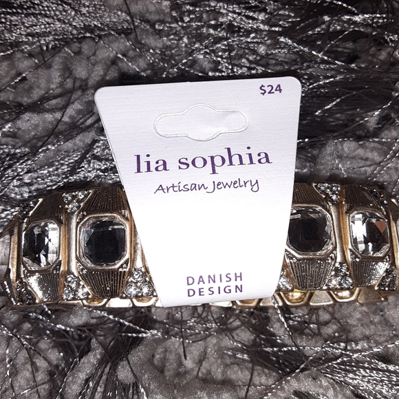 LIA SOPHIA GOLD TONE STRETCH BRACELET - Picture 2 of 8